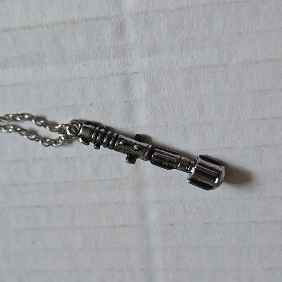 Doctor Who Sonic Screwdriver Silver plated Necklace - Picture 5 of 7